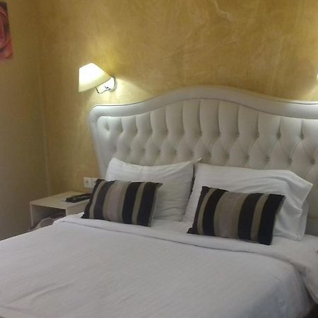 Mideia Hotel Levádeia Buitenkant foto