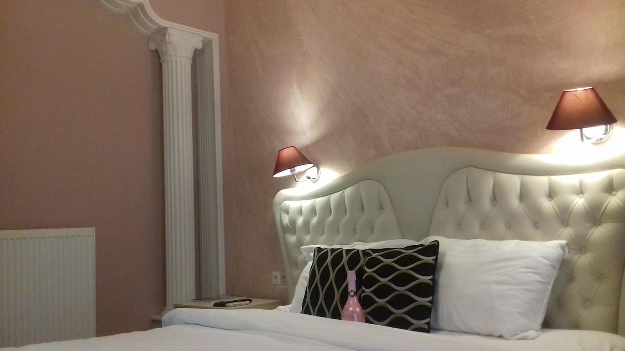 Mideia Hotel Levádeia Buitenkant foto